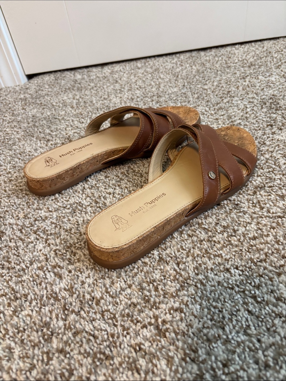 Hush Puppies Women's Brown Cork Slide Sandals - Picture 3 of 4